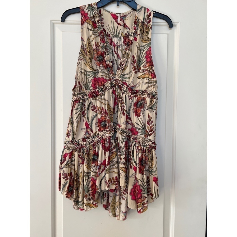 FREE PEOPLE FLORAL TOP - SIZE XS
